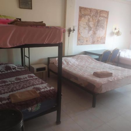 Artem'S Guesthouse Pantai Jomtien Luaran gambar