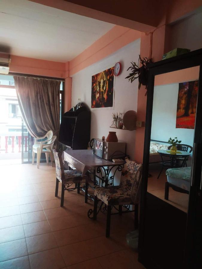 Artem'S Guesthouse Pantai Jomtien Luaran gambar