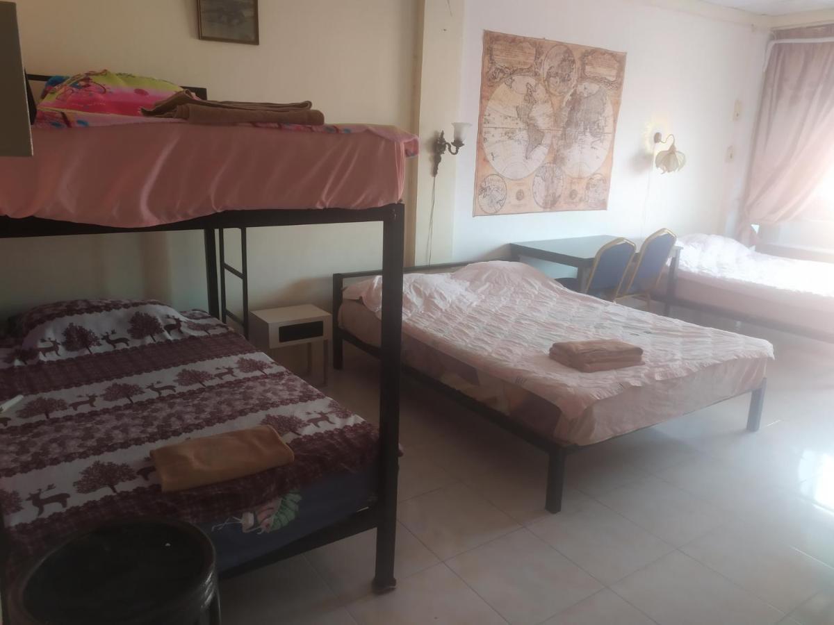 Artem'S Guesthouse Pantai Jomtien Luaran gambar