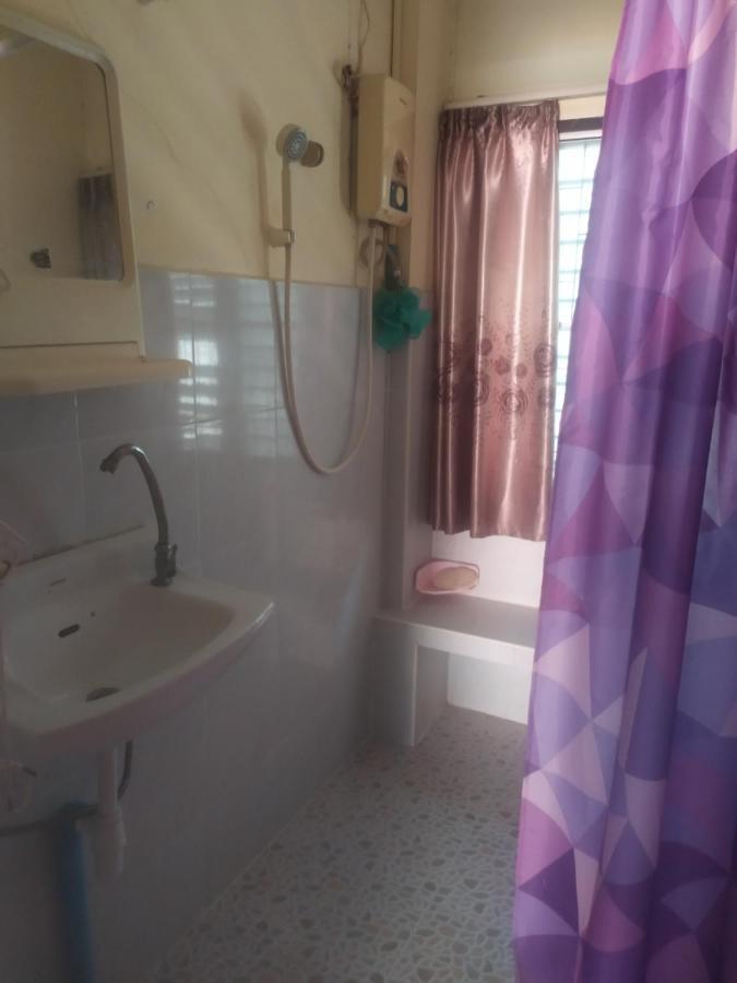 Artem'S Guesthouse Pantai Jomtien Luaran gambar