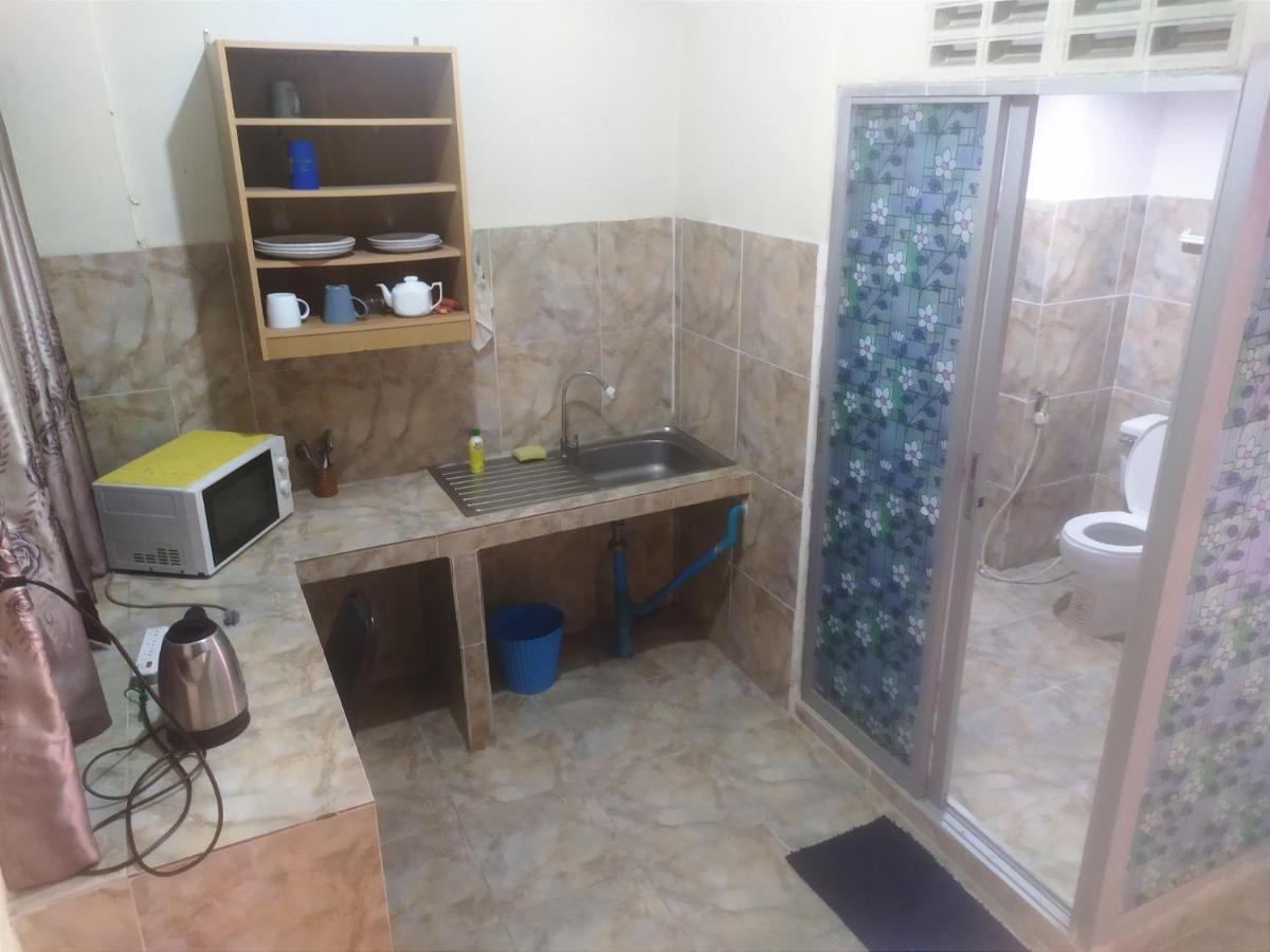Artem'S Guesthouse Pantai Jomtien Luaran gambar