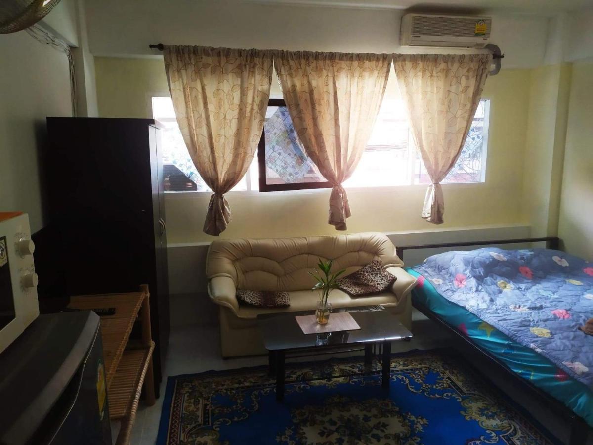 Artem'S Guesthouse Pantai Jomtien Luaran gambar