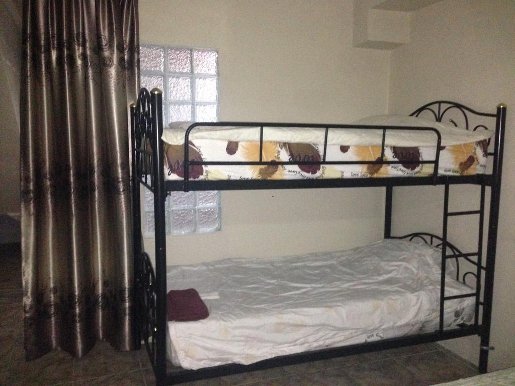 Artem'S Guesthouse Pantai Jomtien Luaran gambar
