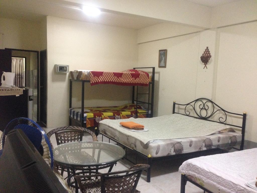 Artem'S Guesthouse Pantai Jomtien Luaran gambar