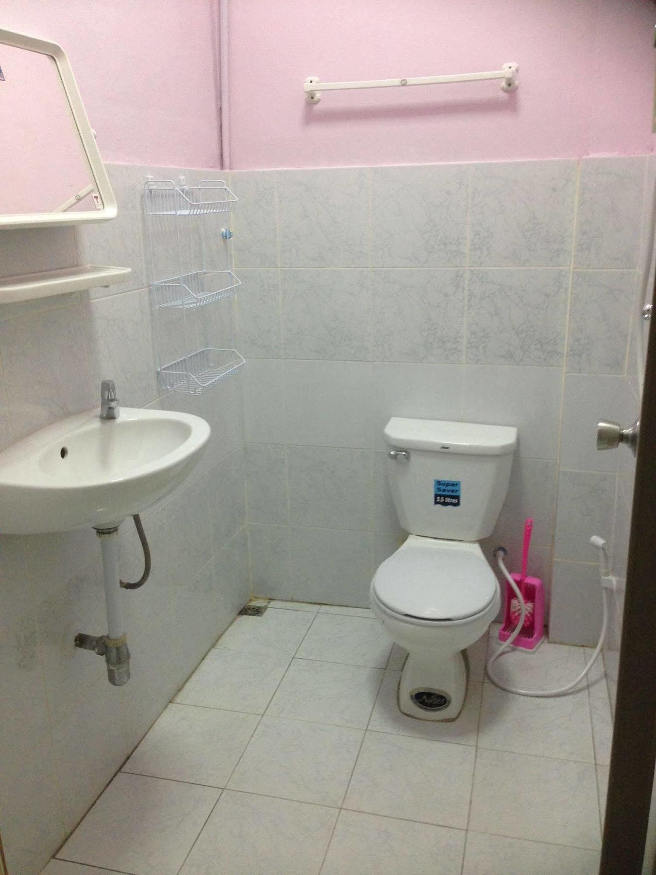 Artem'S Guesthouse Pantai Jomtien Luaran gambar