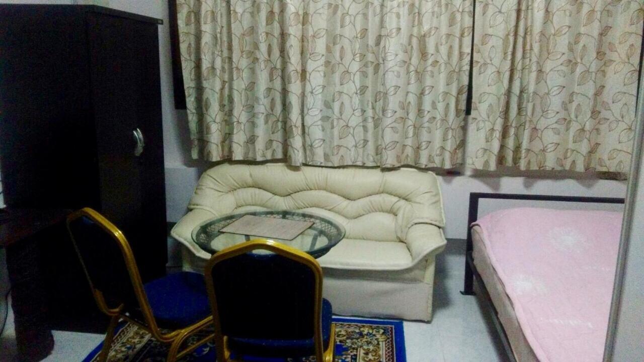 Artem'S Guesthouse Pantai Jomtien Luaran gambar