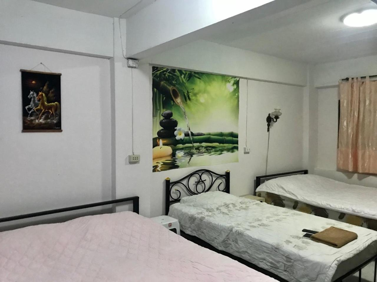 Artem'S Guesthouse Pantai Jomtien Luaran gambar