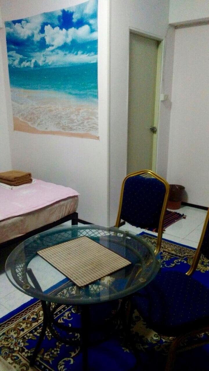 Artem'S Guesthouse Pantai Jomtien Luaran gambar